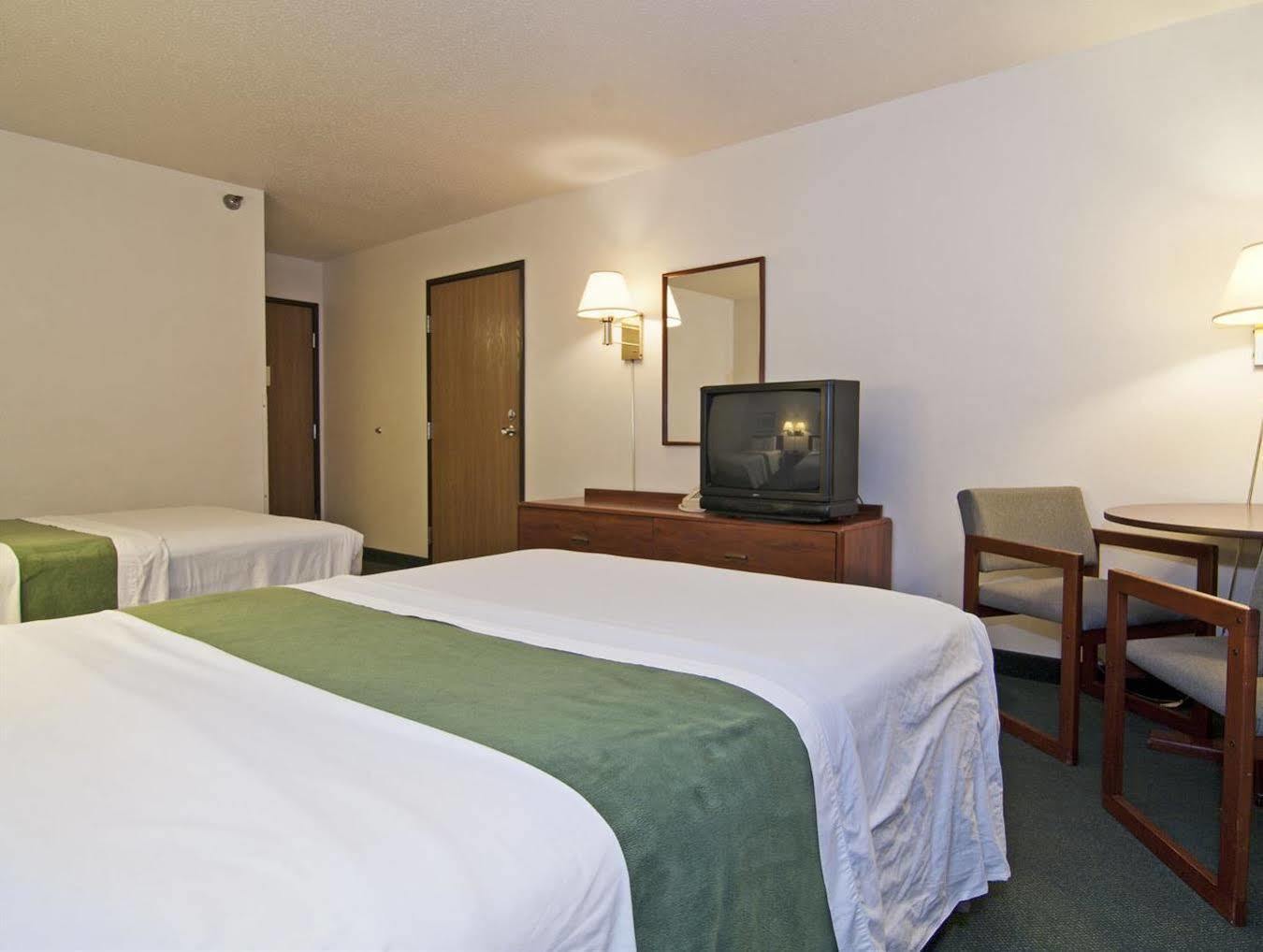 Americas Best Value Inn Zumbrota Bagian luar foto